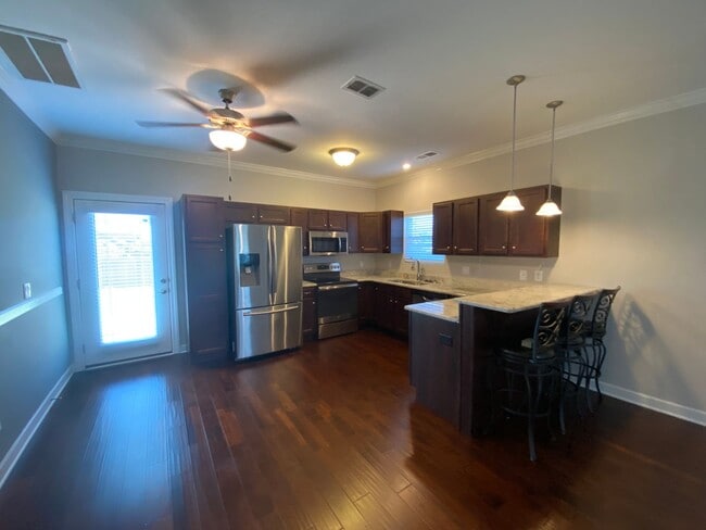 Building Photo - Amazing Murfreesboro Location / Fenced in ...