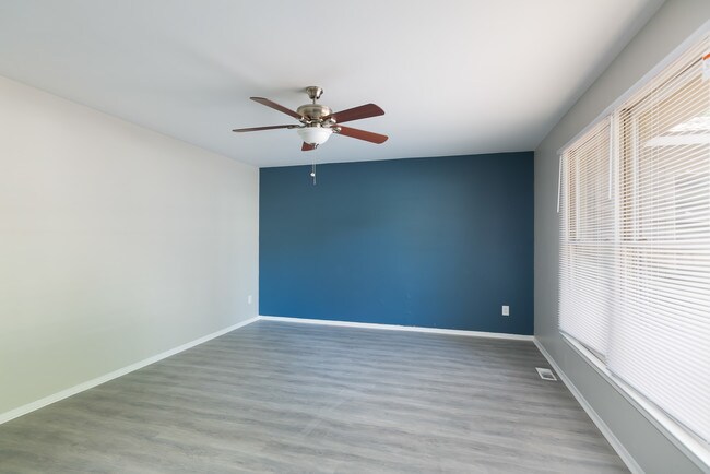 Building Photo - 742 Buena Vista Dr