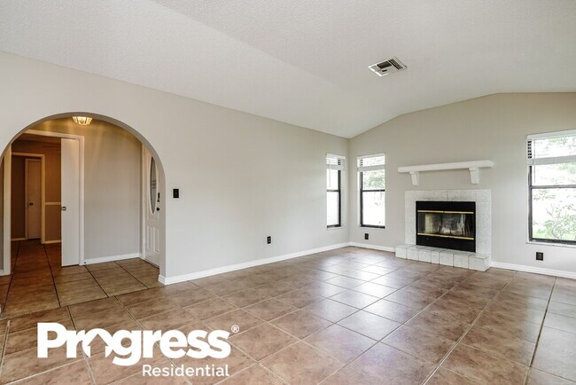 Building Photo - 1001 Pond Apple Ct