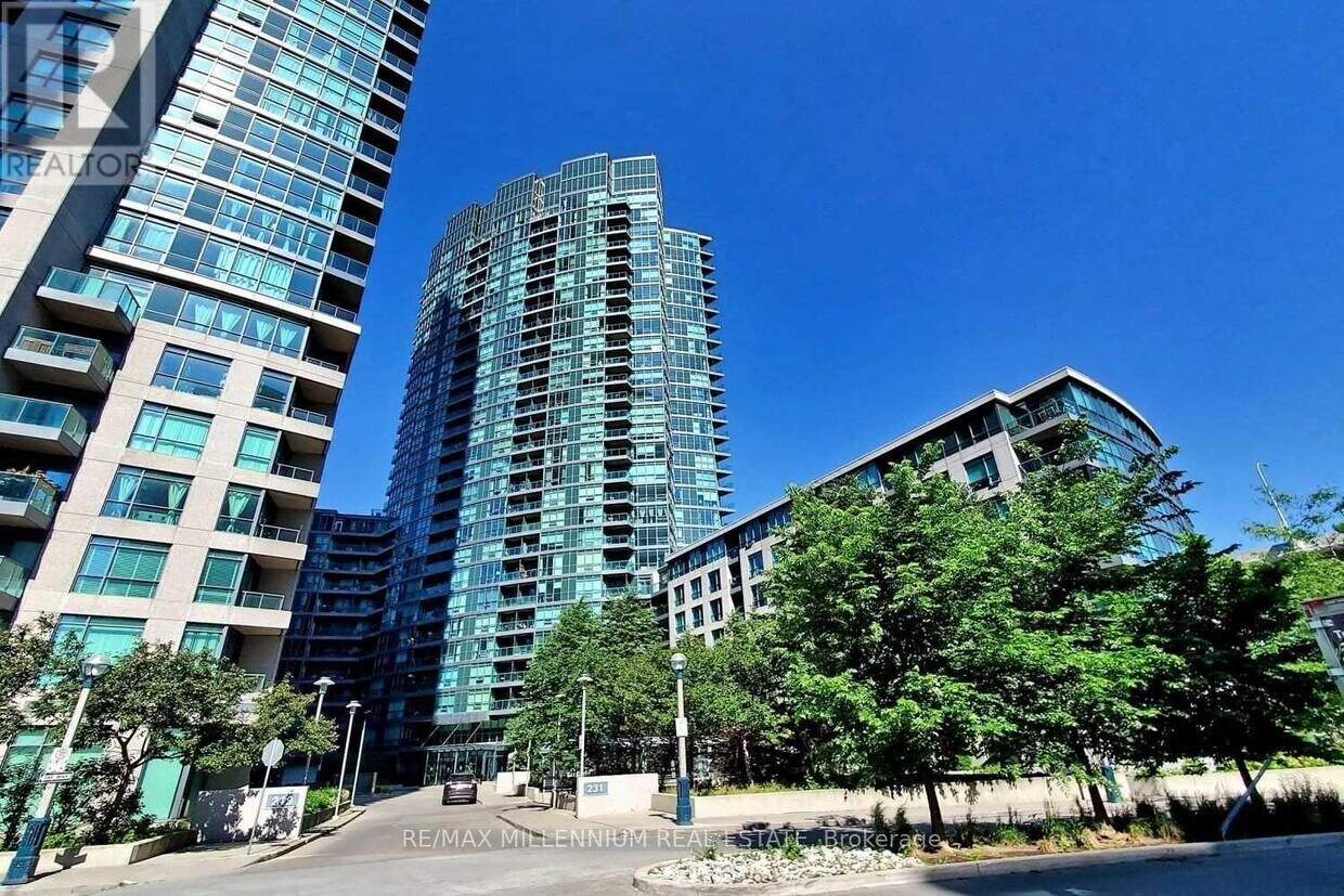 Photo principale - 231-1231 Fort York Blvd
