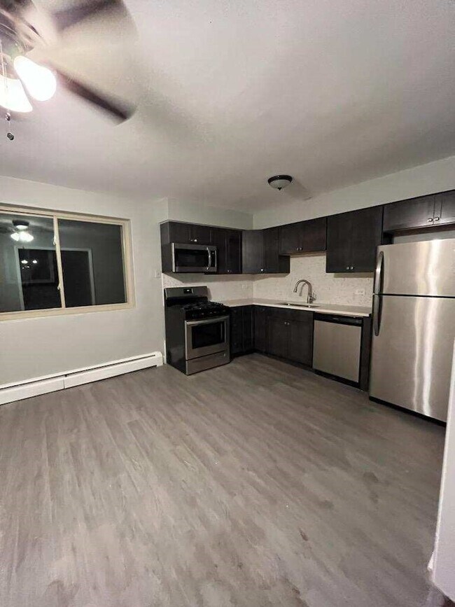 Foto del edificio - 1332 W Touhy Ave