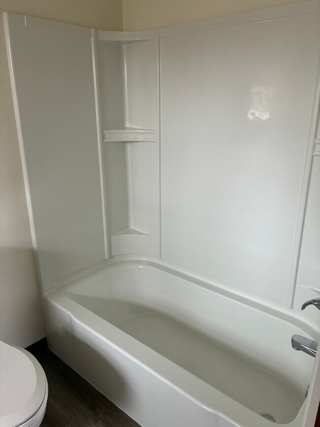 Foto del edificio - 806 8th Ave NW