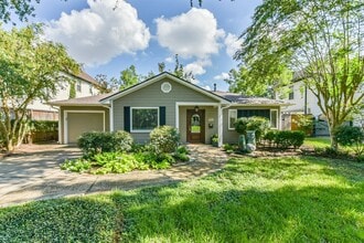 Building Photo - 4614 Maple St
