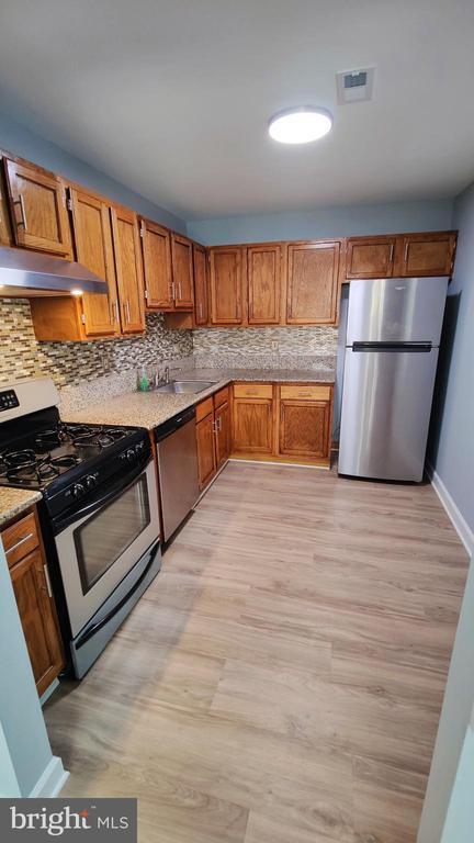 Foto del edificio - 151 Steeplechase Ct