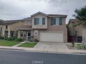 Building Photo - 935 Redtail Dr