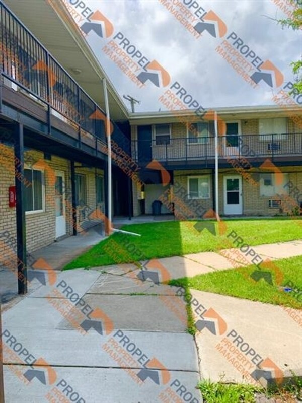 Building Photo - 5790 Howe Rd