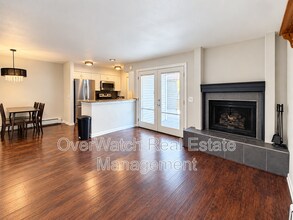Building Photo - 3230 Montclaire Ct