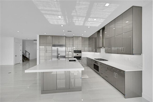 Foto del edificio - 9979 Migration Pt