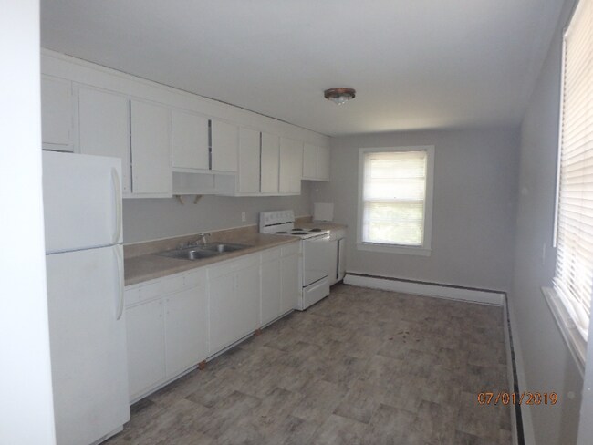 Foto del edificio - 2401 E 3rd St