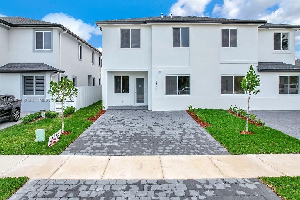 Primary Photo - 22484 SW 124th Ct