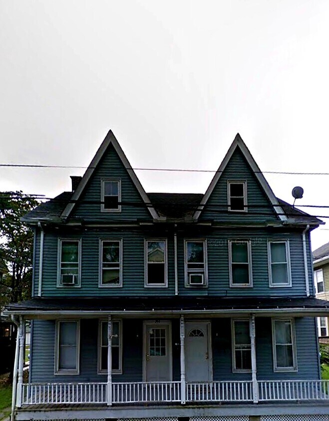 741 Ann St, Stroudsburg, PA 18360 House Rental in Stroudsburg, PA