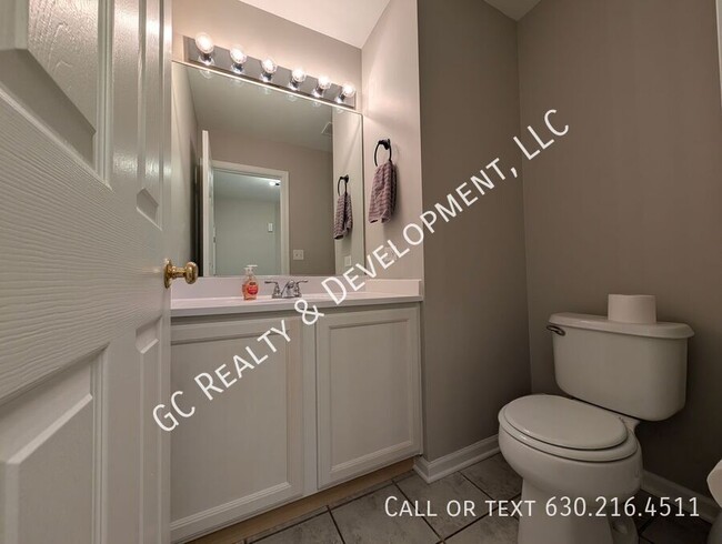 Foto del edificio - 3043 Kentshire Cir