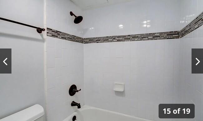 Foto del edificio - 888 N Logan St