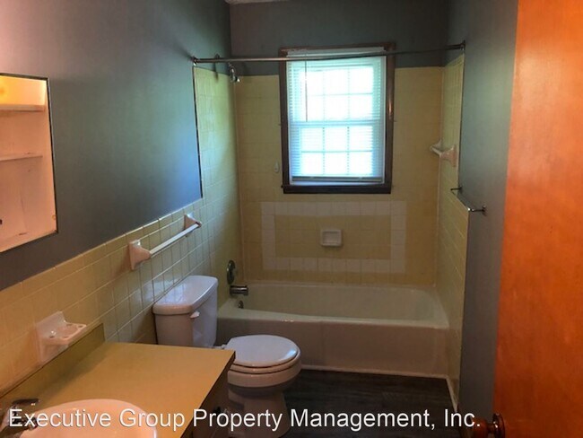 Building Photo - 2 br, 1 bath House - 467 S. ATCHER ST.