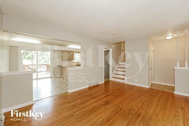 Foto del edificio - 13409 Lowell Ave
