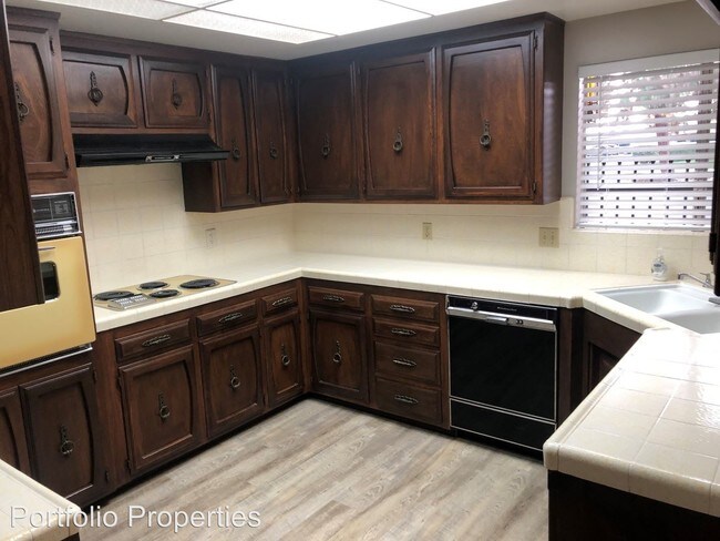 Building Photo - 3 br, 2 bath House - 4701 COLUMBUS ST. # A