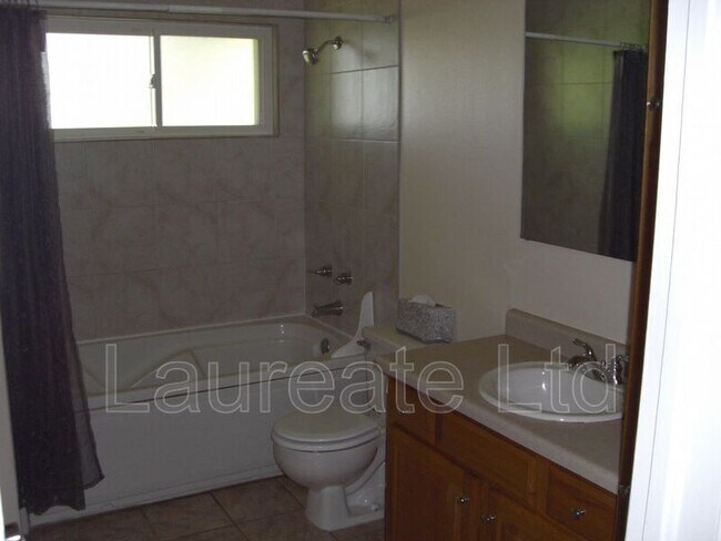Building Photo - 3344 S Elmira Ct