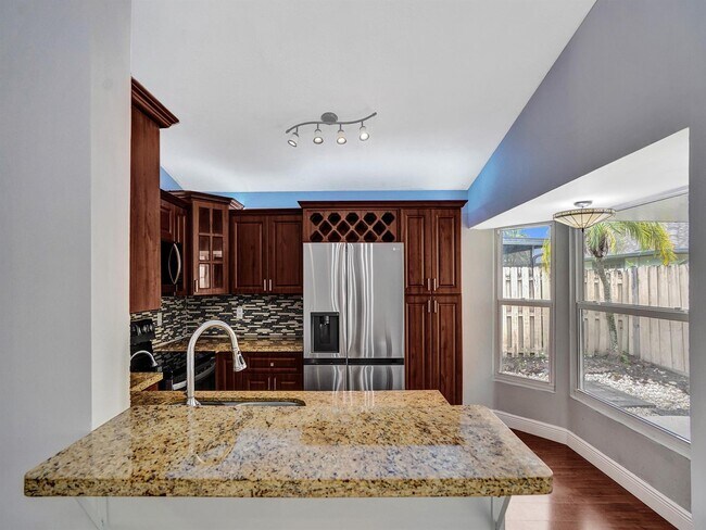 Foto del edificio - 3727 NW 107th Ter