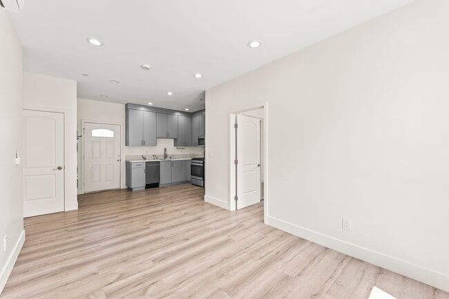 Building Photo - 1327 23rd St