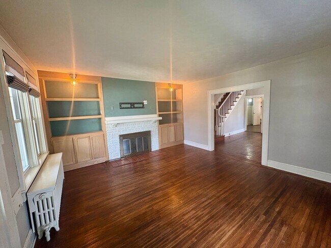 Foto del edificio - 4 Bedroom 1.5 Bath in Suburban SD- Large Yard/Deck and Garage