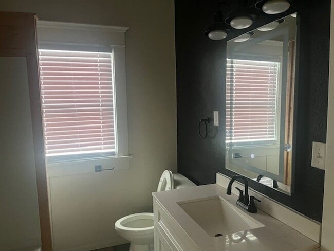 Foto del edificio - Renovated Bungalow