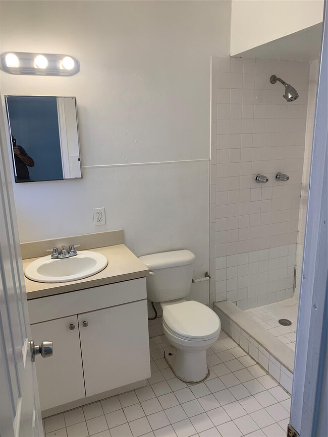 Building Photo - 9630 NW 35th St