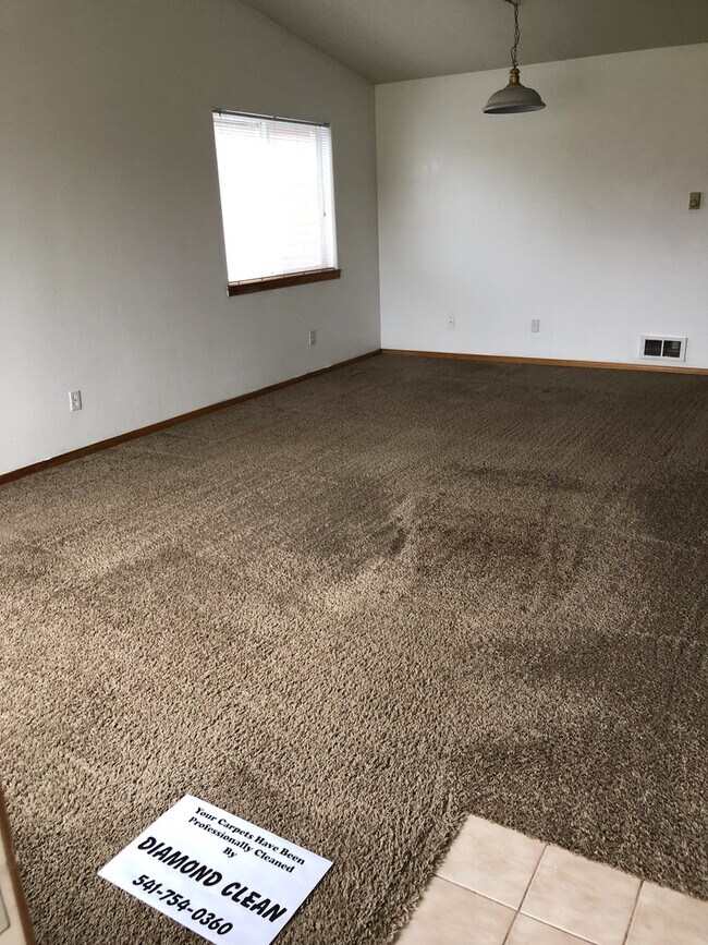 Foto del edificio - 2575 SE Lyon St