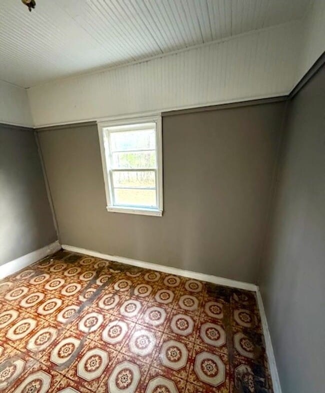 Building Photo - 1140 Baker Cir