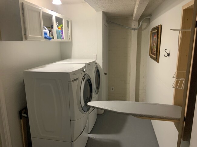 Laundry room - 741 Oakwood Trl
