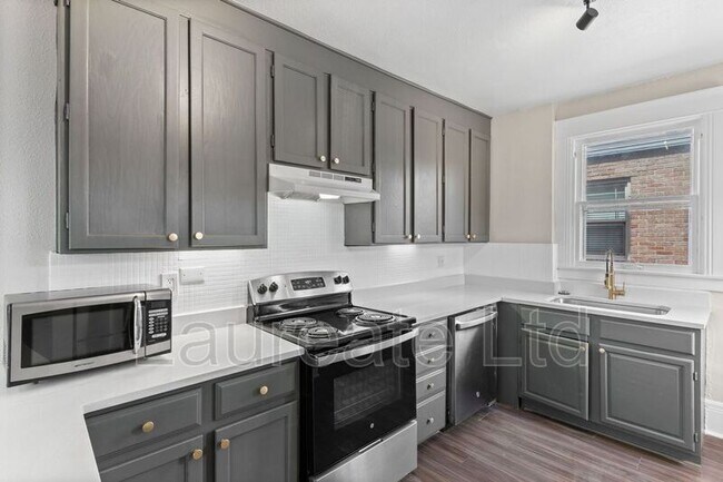 Foto del edificio - 1152 N Emerson St