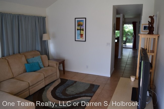 Building Photo - 3 br, 2 bath House - 91-1009 Akolo St