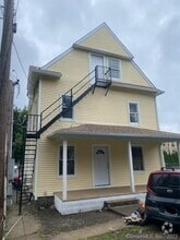 Building Photo - 5 Frederick Ct