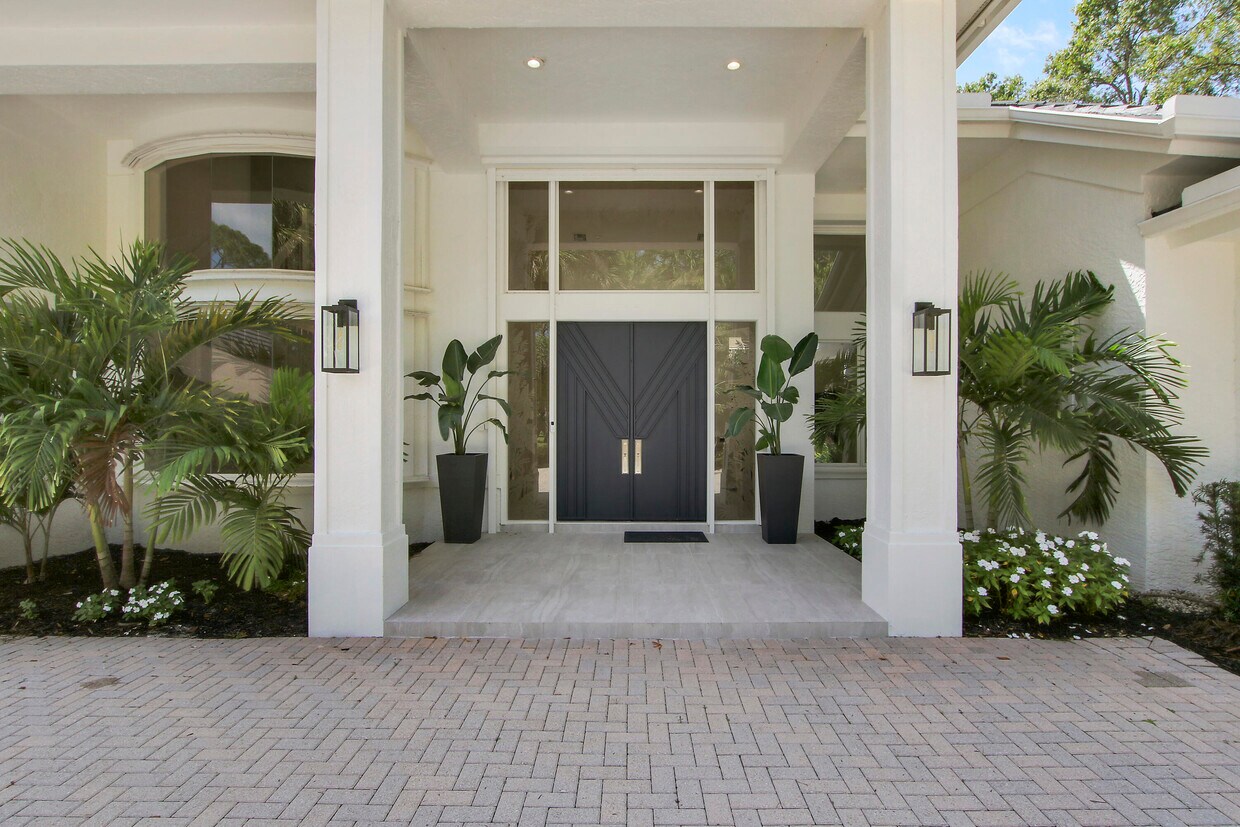 Foto principal - 18043 SE Old Trail Dr W