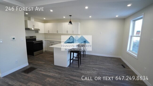 Photo du bâtiment - Gorgeous 1 Bedroom House with Loft