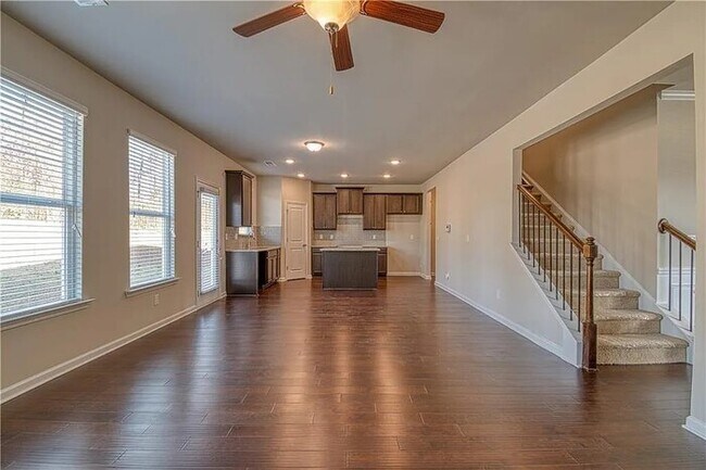 Foto del edificio - 4321 Leighton Pl