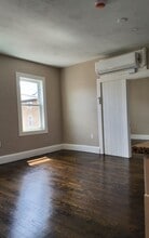 Building Photo - 913 Rodman St