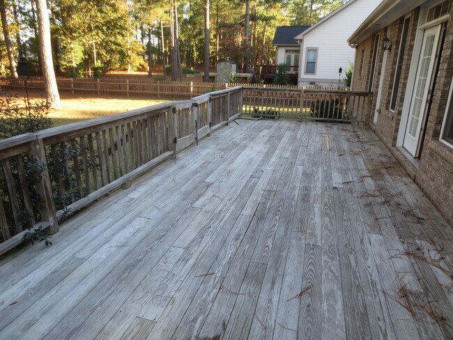 Building Photo - 105 Hammerstone Cir
