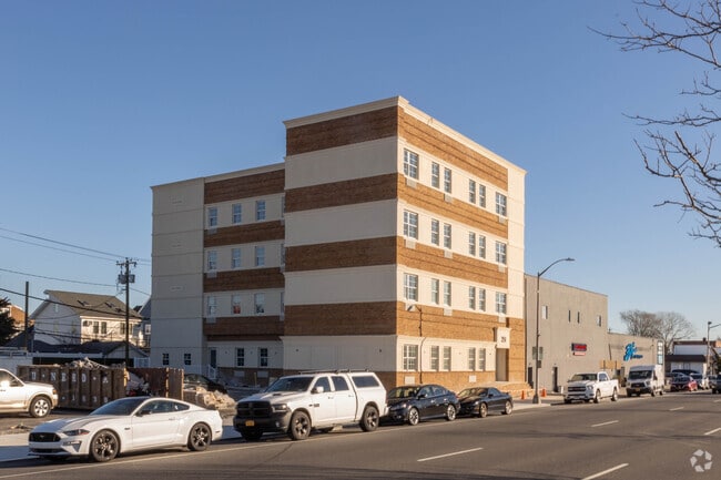 1.4.22 - 249 E Park Ave