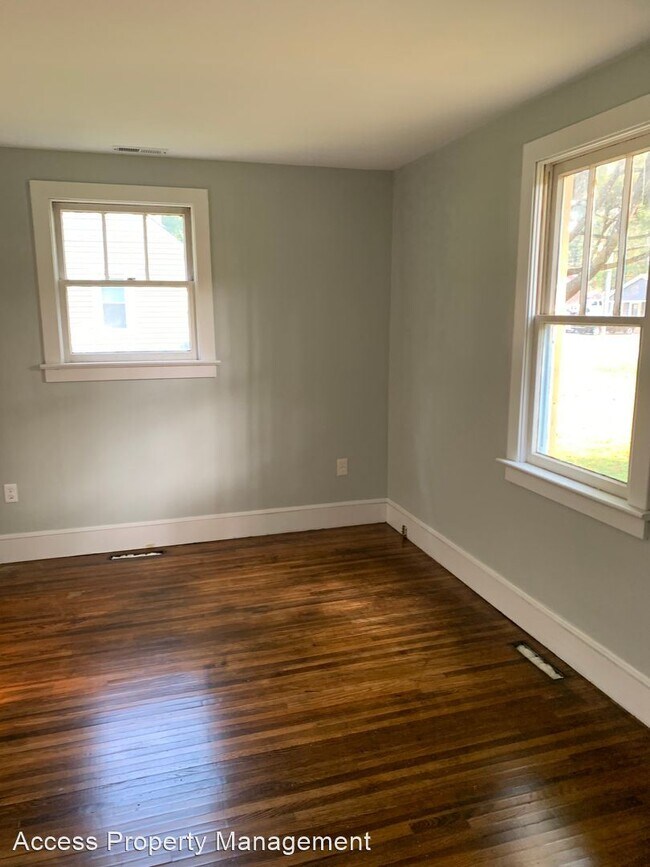 Building Photo - 3 br, 1 bath House - 51 Ridge Road