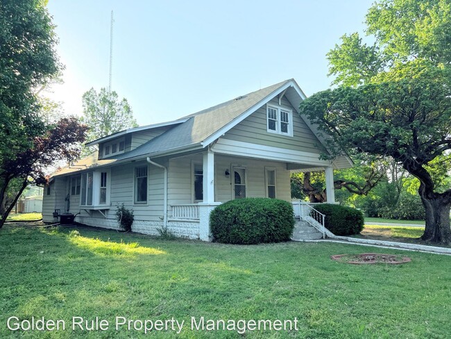 Building Photo - 2 br, 1 bath House - 221 N Howard St