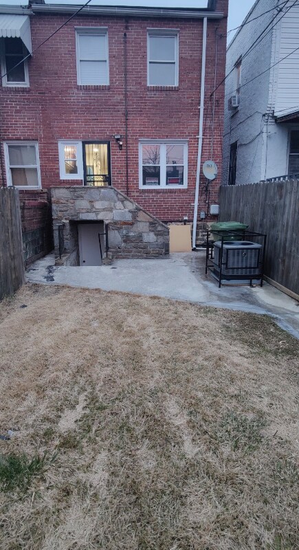 Building Photo - 5214 Cuthbert Ave