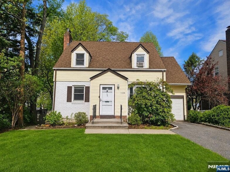 Photo - 1106 Bromley Avenue Unit