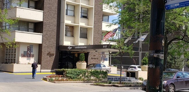 Building Photo - 6157 N Sheridan Rd