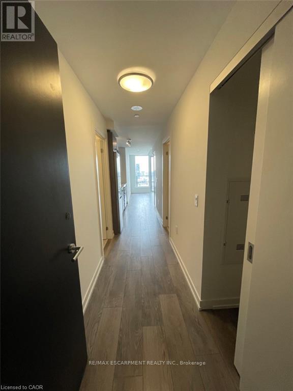 Photo du bâtiment - 15 Wellington St S