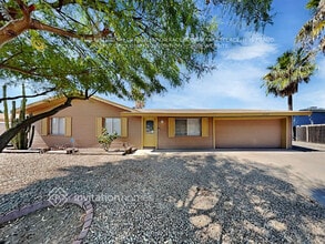 Building Photo - 1407 W Thunderbird Rd
