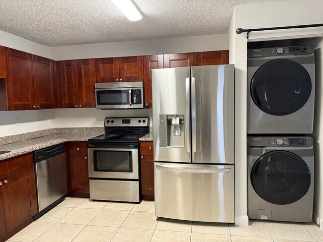 Foto del edificio - 1372 Birkdale Dr