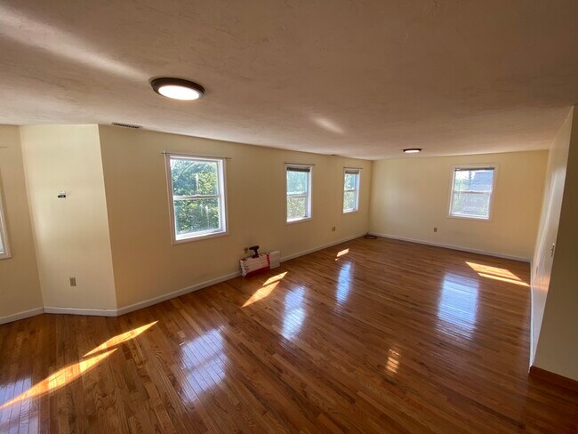 Foto del edificio - 9 Circuit Ave E