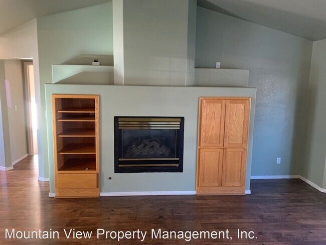 Building Photo - 5 br, 3 bath House - 2209 NE Wells Acres Rd.
