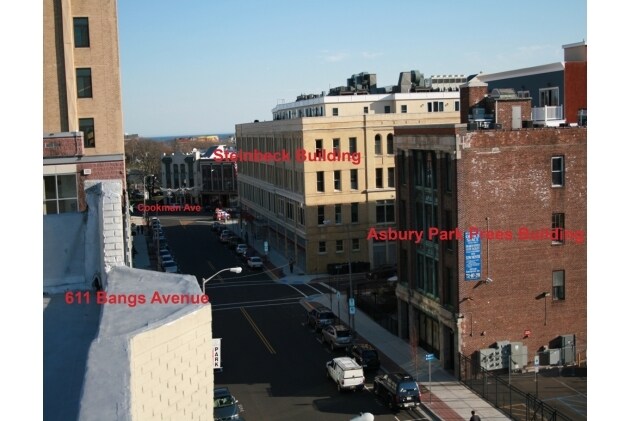 Building Photo - 611 Bangs Ave