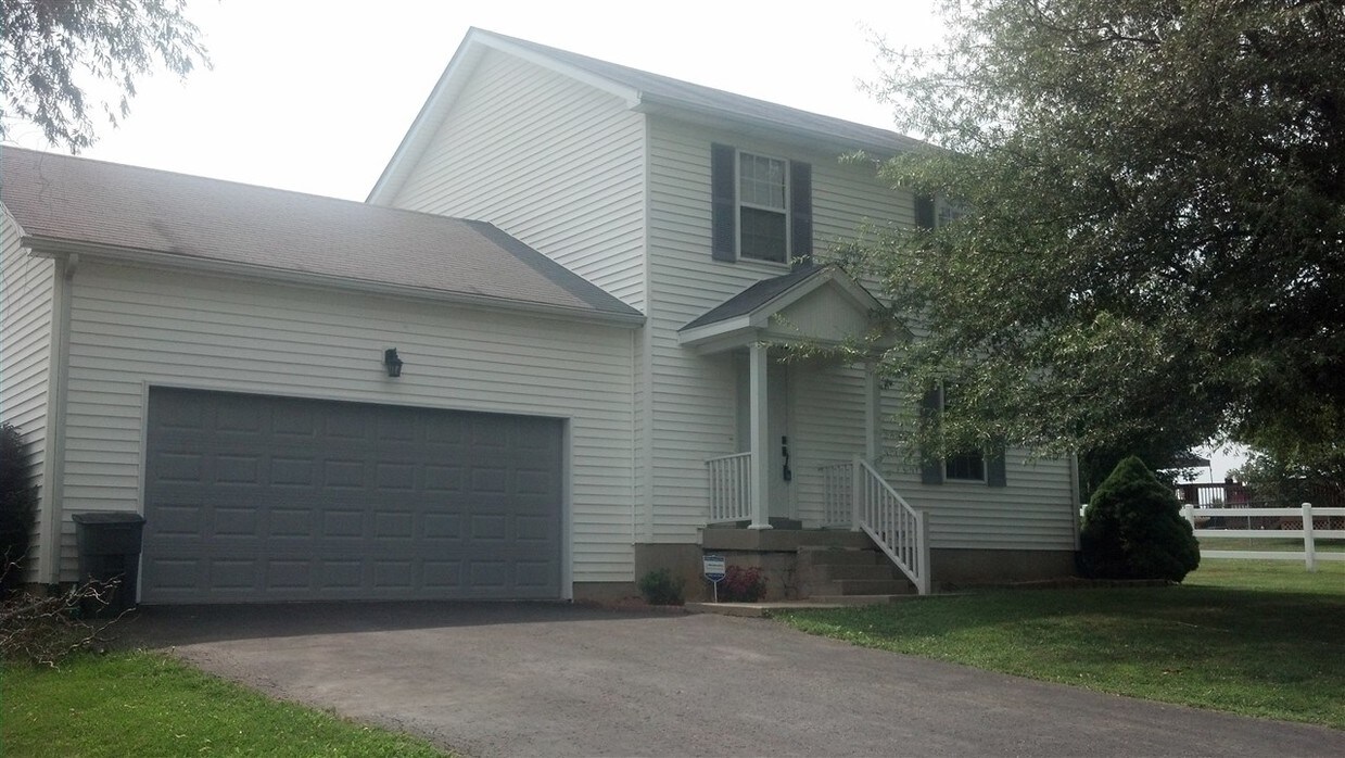 201 Rolling Heights Blvd, Rineyville, KY 40162 House Rental in